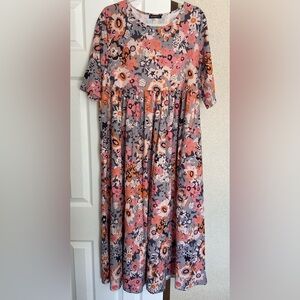 Floral Midi Dress in Pink‎ and Gray with packets